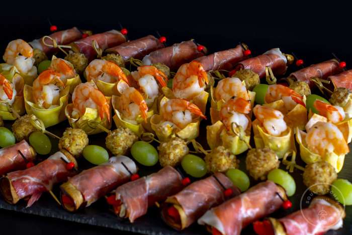 Shrimp and skewer tray