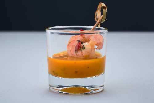 Shrimp with mango sauce