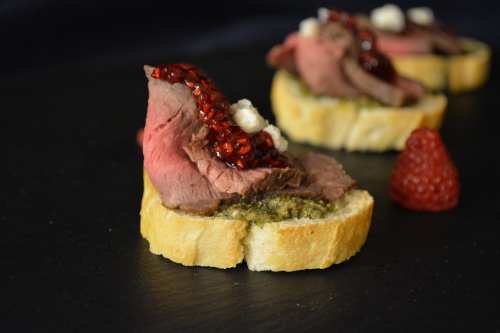 Beef canape with blue cheese and raspberry chutney